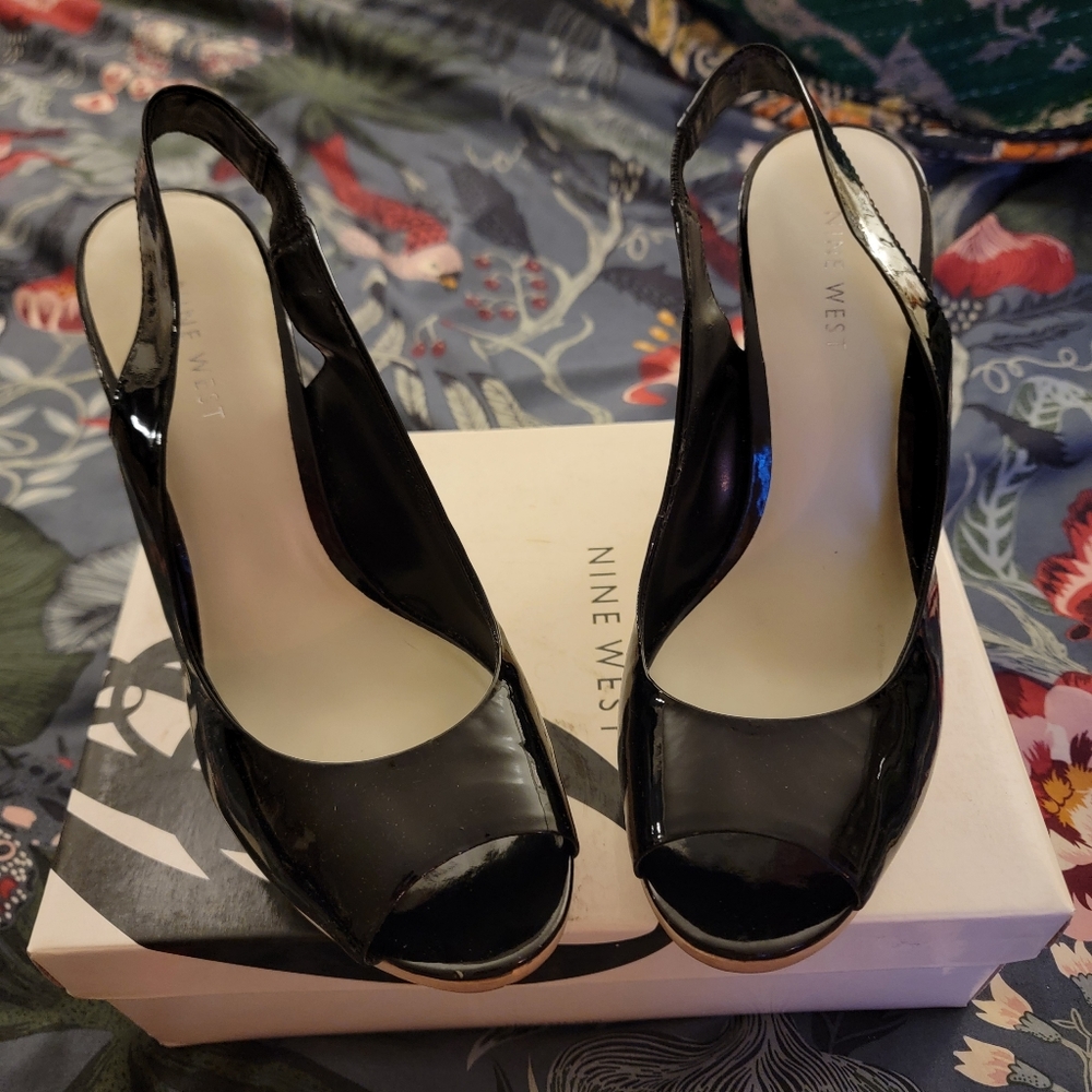 Nine West Black Patent open toe wedges